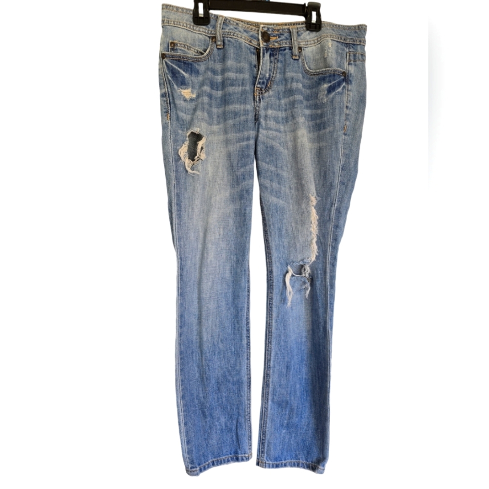 *Final Price* Lauren Conrad Distressed Tapered Straight Leg Size 6 Denim Jeans